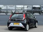 TOYOTA AYGO 1.0 VVT-I X-PLAY LIMITED I APPLE CARPLAY I ACHTE, Auto's, Voorwielaandrijving, Stof, Gebruikt, Met garantie (alle)