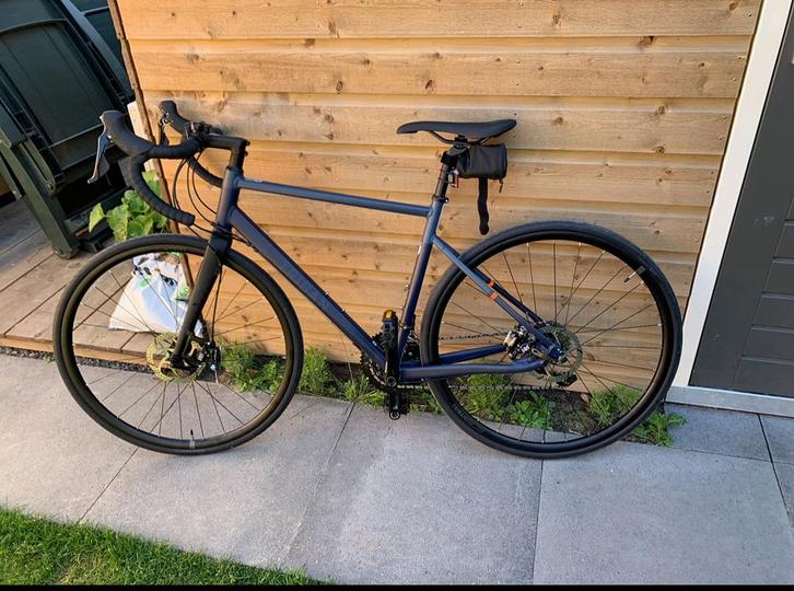 TRIBAN Racefiets RC520 Shimano 105 hydraulische schijfremmen, Sport en Fitness, Wielrennen, Zo goed als nieuw, Overige typen, Ophalen