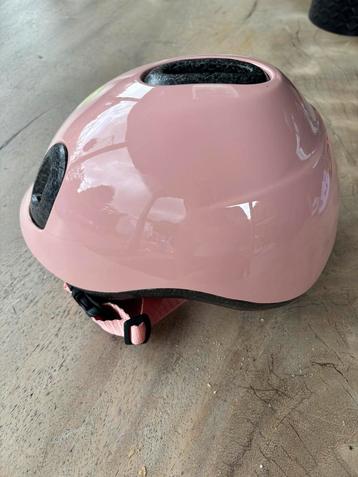 Roze fiets helm, ziet er als nieuw uit beschikbaar voor biedingen