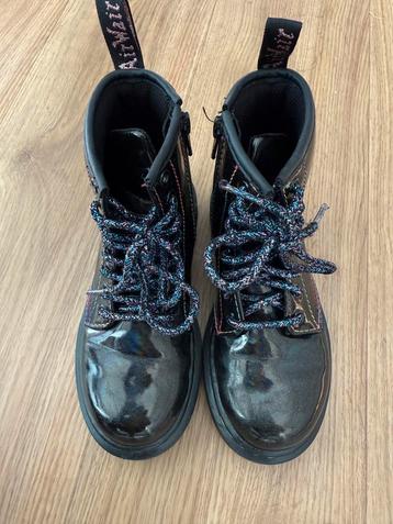 Dr Martens zwart lakleer maat 29 beschikbaar voor biedingen