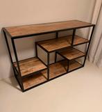 Mooie kast van mangohout en metaal, Huis en Inrichting, Kasten | Boekenkasten, Ophalen, Met plank(en), 100 tot 150 cm, Zo goed als nieuw