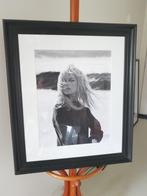 Kunst zwart wit foto Brigitte Bardot "Into the wind" 60x70cm, Antiek en Kunst, Kunst | Tekeningen en Foto's, Ophalen of Verzenden