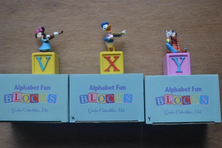 3 x vintage Walt Disney Grolier Alphabet Fun blocks beeldje, Verzamelen, Disney, Zo goed als nieuw, Beeldje of Figuurtje, Donald Duck