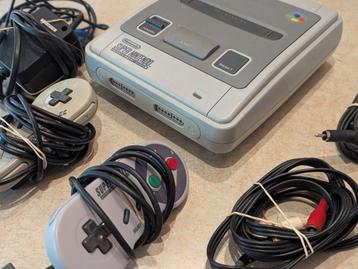 Super Nintendo Snes inc 2 controllers en games!! beschikbaar voor biedingen
