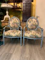 2 prachtige landelijke brocante stoelen met bloemen, Ophalen