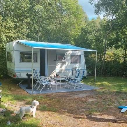 Caravan Knaus Azur met zakluifel, Caravans en Kamperen, Caravans, Particulier, tot en met 4, Rondzit, Knaus, Luifel, Ophalen