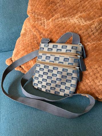 Mooi Daniel Ray crossbody tasje beschikbaar voor biedingen