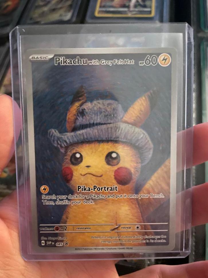 Pikachu Grey Felt Hat - Near Mint, Hobby en Vrije tijd, Verzamelkaartspellen | Pokémon, Zo goed als nieuw, Losse kaart, Ophalen of Verzenden