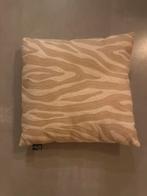 Zacht Roze Kussen met Patroon, Huis en Inrichting, Woonaccessoires | Kussens, Ophalen of Verzenden, Zo goed als nieuw, Roze, Vierkant