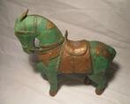 oud groen paard beeldje van hout met koper India?, Ophalen of Verzenden