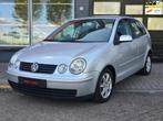 Volkswagen Polo 1.4-16V Athene AIRCO/CR CONTROL/NAP/ELEK RAM, Voorwielaandrijving, Gebruikt, Zwart, 4 cilinders