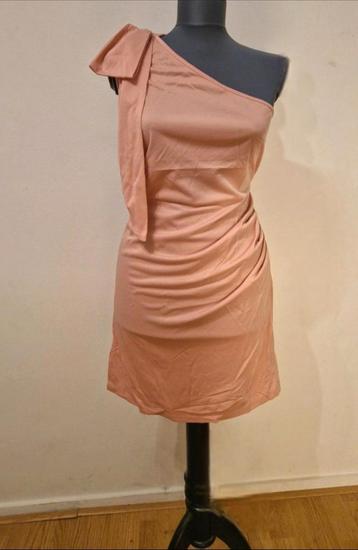 Cocktailjurk maat 42 beschikbaar voor biedingen