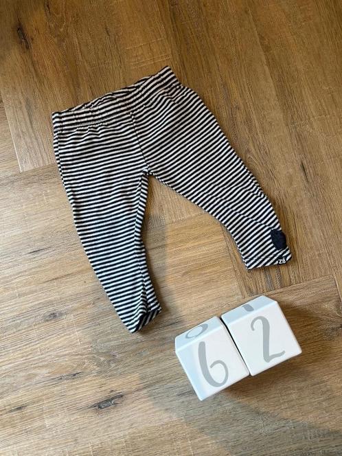 Heel goed: wit grijs Z8 legging broek meisje met strik 62, Kinderen en Baby's, Babykleding | Maat 62, Zo goed als nieuw, Meisje
