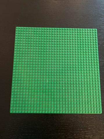 Groene Lego Bouwplaat beschikbaar voor biedingen