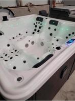 Jacuzzi extreem groot !! Bom vol jets !!!!, Ophalen of Verzenden, Zo goed als nieuw