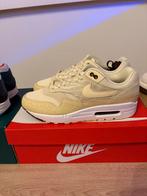 nike air max 1 87 coconut milk maat 44 nieuw, Ophalen of Verzenden, Zo goed als nieuw