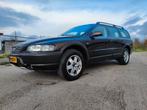 Volvo XC70 2.4T 4X4 AUT 2000 Youngtimer 270.000km NIEUWE APK, Auto's, Volvo, Automaat, 1800 kg, Zwart, Bruin