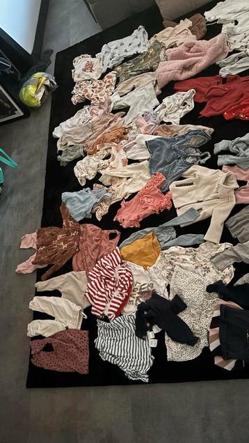 Meisjes kledingpakket maat 56 beschikbaar voor biedingen