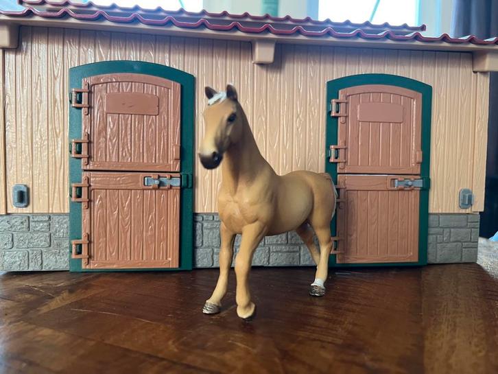 Schleich exclusive trakehner hengst, Verzamelen, Speelgoed, Zo goed als nieuw, Ophalen of Verzenden