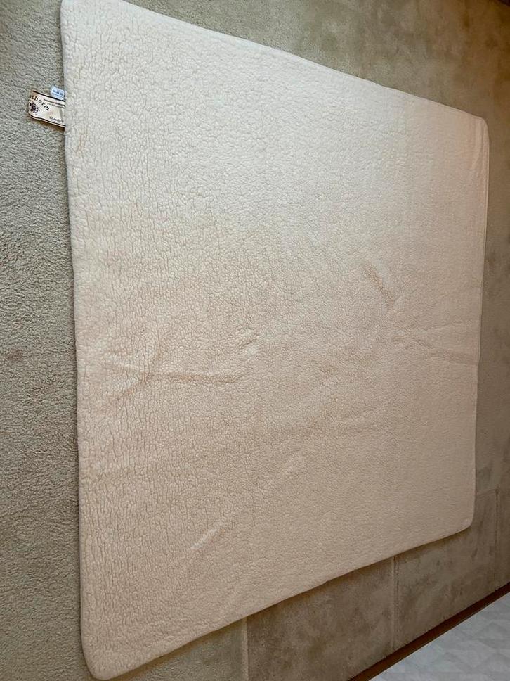 Zuiver wollen dekens plaid onderdeken, Huis en Inrichting, Woonaccessoires | Plaids en Woondekens, Zo goed als nieuw, Ophalen