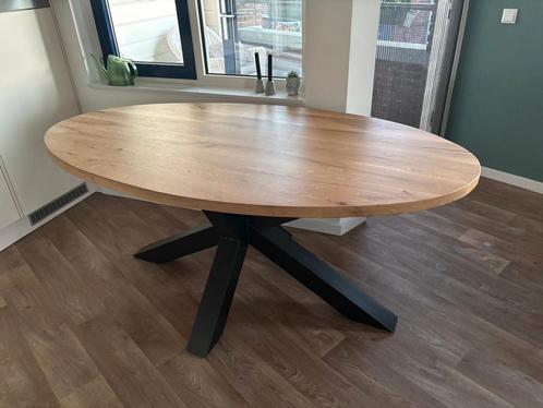 Te koop nieuwe eettafel, Huis en Inrichting, Tafels | Eettafels, Zo goed als nieuw, 150 tot 200 cm, Vijf personen of meer, Ovaal
