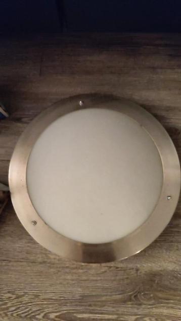 Plafondlamp beschikbaar voor biedingen