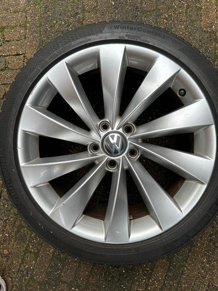 Te koop: Originele VW / Passat CC Velgen met Winterbanden, Auto-onderdelen, Banden en Velgen, Velg(en), Winterbanden, 18 inch