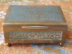 Mooi antiek Oosters doosje van bewerkt koper en hout 10 cm., Antiek en Kunst, Ophalen of Verzenden