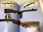 An illustrated history of Guns and Small Arms, Ophalen of Verzenden, Gelezen