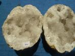 Kwarts/bergkristal geode (01), Verzamelen, Mineralen en Fossielen, Ophalen of Verzenden, Mineraal