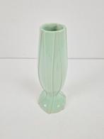 Art Deco Vaas C K. pastel groen keramiek ’30 Handmade, N, Aardewerk of Porselein, Ophalen of Verzenden, N