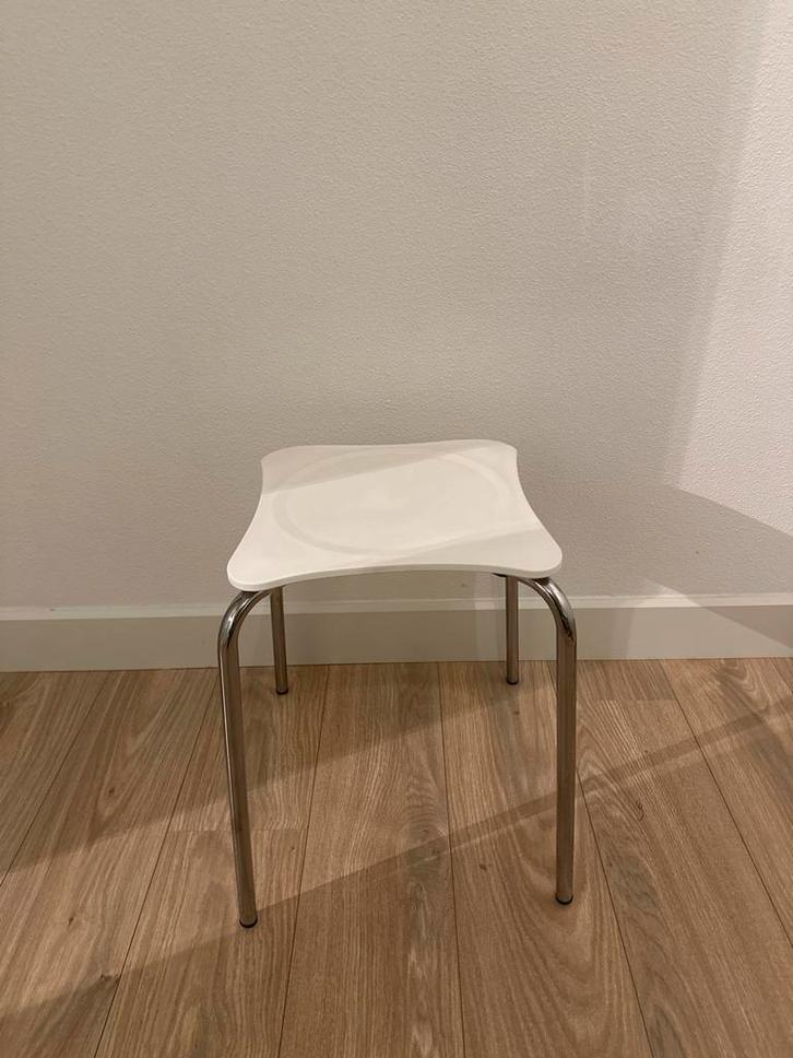 IKEA Krukje Wit - 46cm hoog, Huis en Inrichting, Stoelen, Gebruikt, Eén, Kunststof, Wit, Ophalen