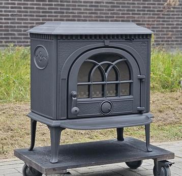 Houtkachel Jotul F8TD  beschikbaar voor biedingen