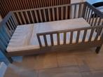 Peuterbed met matrasje, Ophalen, Zo goed als nieuw, 140 tot 160 cm, 70 tot 85 cm