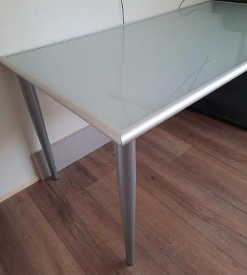 Hele mooie matglazen eettafel