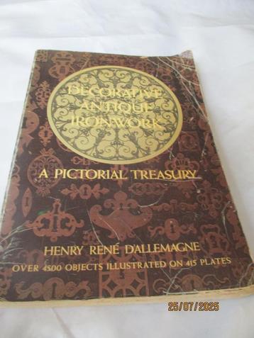 Decorative Antique Ironwork boek 4500 objects beschikbaar voor biedingen