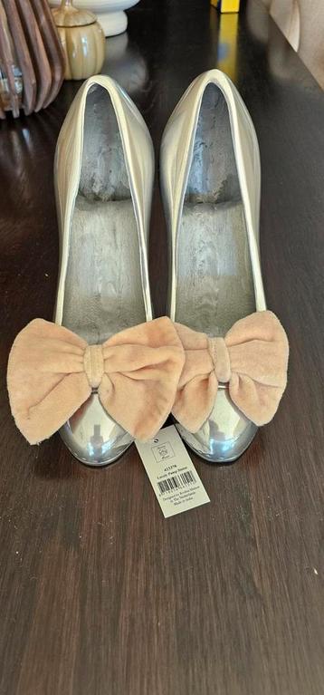 TE KOOP VAN RIVIERA MAISON DE LOVELY PUMP STATUE beschikbaar voor biedingen