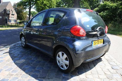 Toyota Aygo 1.0-12V + nw apk 31-7-2026 5 drs 144 dkm N.A.P., Auto's, Toyota, Te koop, Aygo, ABS, Airbags, Centrale vergrendeling