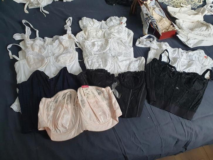Corset en BH set met beugels, Kleding | Dames, Ondergoed en Lingerie, Ophalen of Verzenden