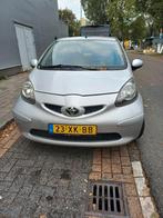 Toyota Aygo 1.0 12V Vvt-i 5DRS 2007 Grijs, Voorwielaandrijving, 4 stoelen, 68 pk, Origineel Nederlands