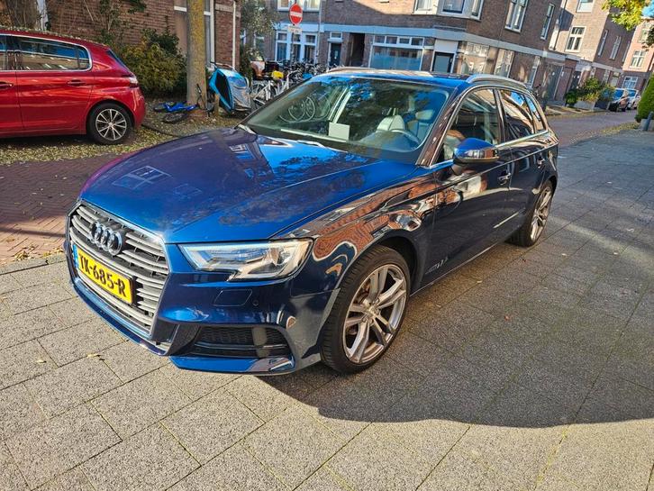 Audi A3 Sportback 1.5 TFSI Automaat | Digitaal Cockpit, Auto's, Audi, Particulier, A3, Benzine, Automaat, Blauw, Leder en Stof