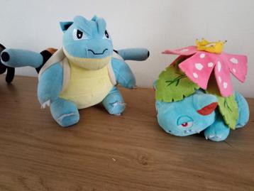 Pokémon knuffels Venusaur en Blastoise beschikbaar voor biedingen