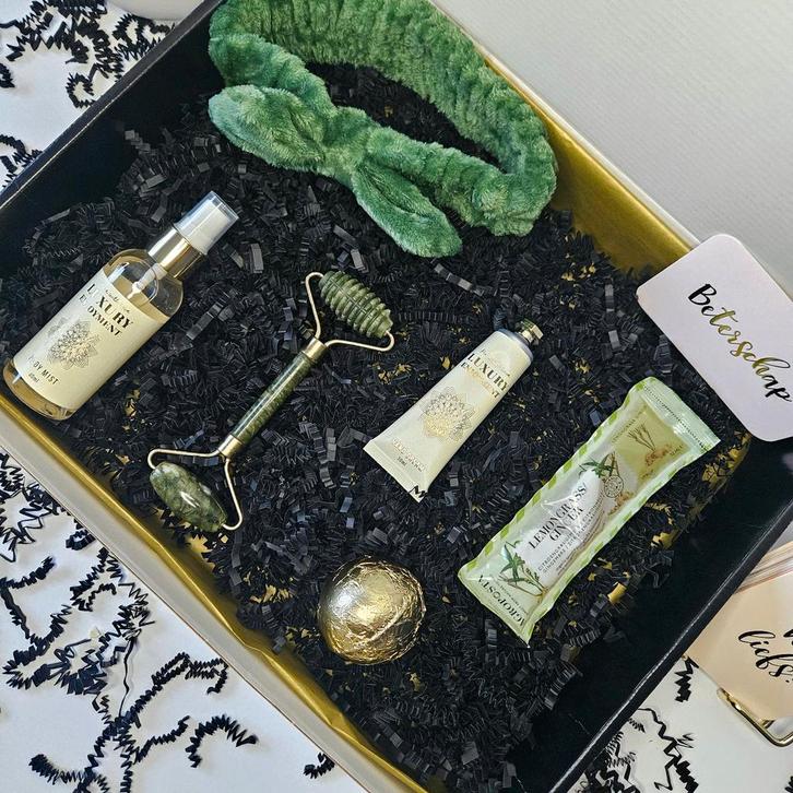 Cadeaubox luxe beautymoment beautybox cadeau selfcare, Huis en Inrichting, Badkamer | Complete badkamers, Nieuw, Ophalen of Verzenden
