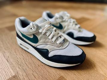 Nike Air Max 1, donkerblauw/groen, maat 42, nette staat beschikbaar voor biedingen