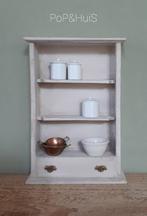 Kast brocante 1:12, Verzamelen, Poppenhuizen en Toebehoren, Ophalen of Verzenden, Zo goed als nieuw, Poppenhuis