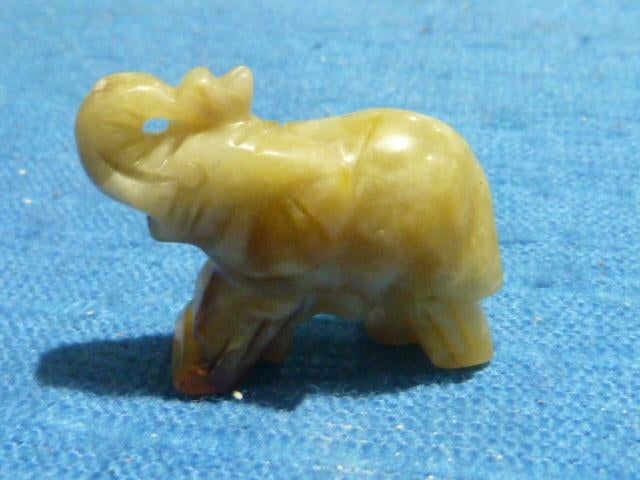 Hanger olifant van jade, Sieraden, Tassen en Uiterlijk, Edelstenen, Ophalen of Verzenden, Nieuw
