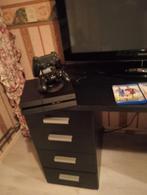 Playstation 4 met 3 games tv bureau en boeken kast, 2 spelers, Ophalen, Zo goed als nieuw, Vanaf 3 jaar