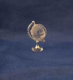 Swarovski wereldbol, crystal memories, Verzamelen, Swarovski, Ophalen of Verzenden, Zo goed als nieuw, Figuurtje