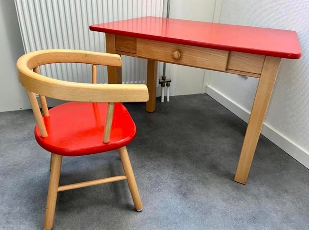 Kindertafel met stoeltje, Kinderen en Baby's, Kinderkamer | Tafels en Stoelen, Gebruikt, Tafel(s) en Stoel(en), Ophalen