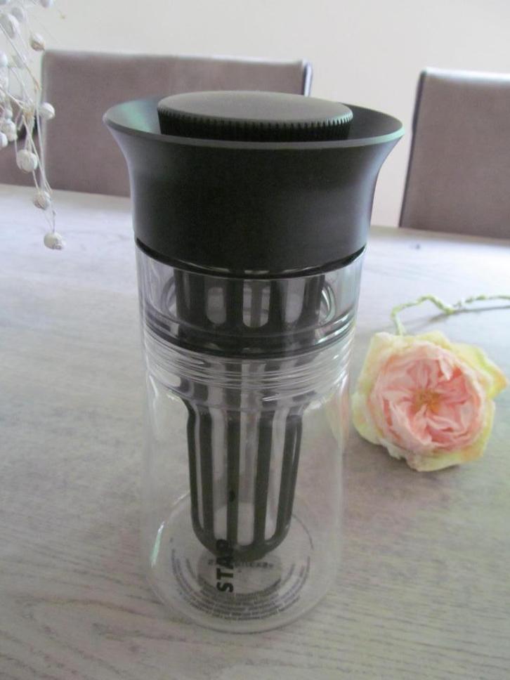 Starbucks Gold Brew Coffee Maker 710 ml, Huis en Inrichting, Keuken | Servies, Zo goed als nieuw, Overige typen, Overige stijlen